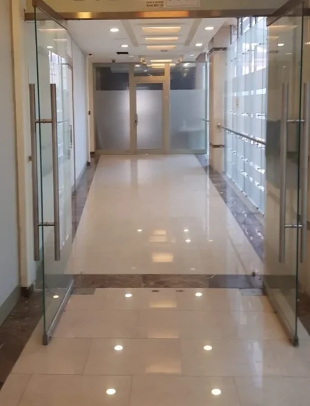 Tirane, shitet ambjent biznesi Kati 3, 28 m² 64.000 € (QENDER)