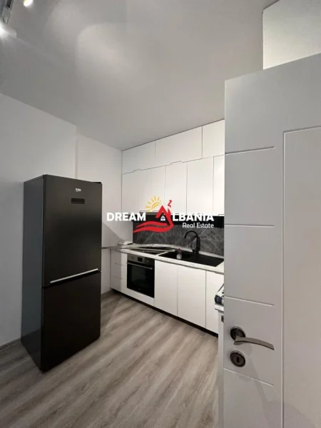 Tirane, apartament 1+1 Kati 2, 71 m² (Fusha i Aviacionit)