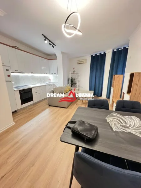 Tirane, jepet me qera apartament 1+1 Kati 7, 72 m² 400 € (fresk)