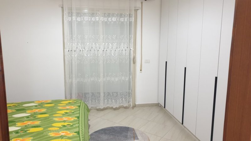 Tirane, jepet me qera apartament 2+1+Aneks+Ballkon Kati 1, 98 m² 500 € (Prane Bunkart 1, Kompleksi banimit Kotorri)