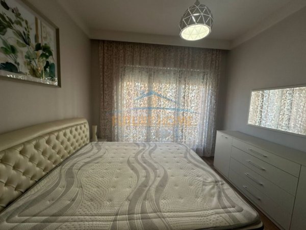 Tirane, jepet me qera apartament Kati 2, 116 m² 1.200 € (rruga kavajes)