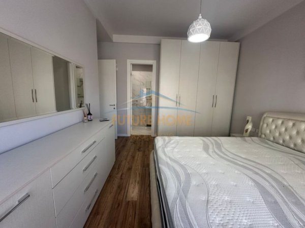 Tirane, jepet me qera apartament Kati 2, 116 m² 1.200 € (rruga kavajes)