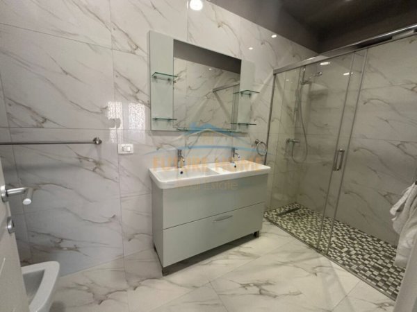 Tirane, jepet me qera apartament Kati 2, 116 m² 1.200 € (rruga kavajes)