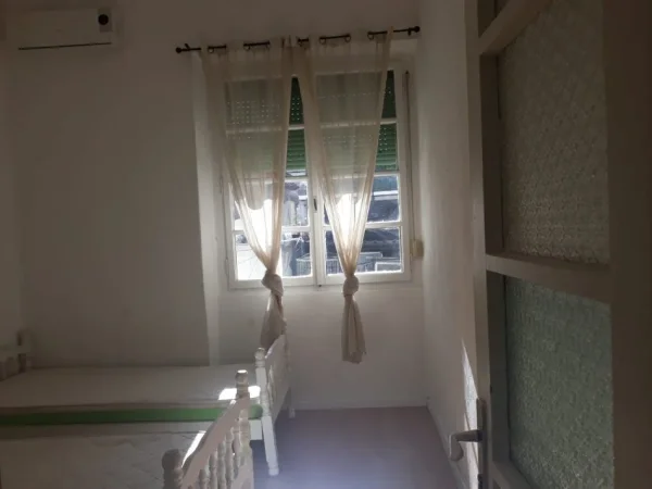 Tirane, jepet me qera apartament Kati 2, 86 m² 600 € (Sheshi Willson)