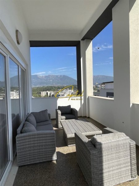 Tirane, jepet me qera apartament 3+1 Kati 4, 185 m² 1.500 € (LIQENI I THATE)