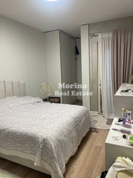 Tirane, jepet me qera apartament 1+1+Ballkon Kati 2, 62 m² 600 € (Kopshti Botanik)