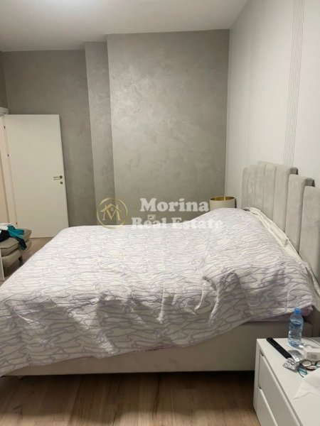 Tirane, jepet me qera apartament 1+1+Ballkon Kati 2, 62 m² 600 € (Kopshti Botanik)