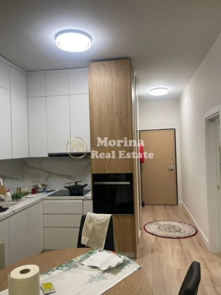 Tirane, jepet me qera apartament 1+1+Ballkon Kati 2, 62 m² 600 € (Kopshti Botanik)