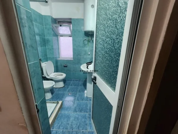Tirane, jepet me qera apartament 1+1 Kati 2, 58 m² 700 € (RRUGA BARDHYL)