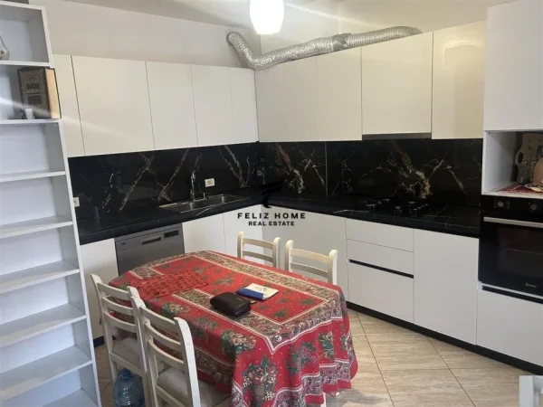 Tirane, jepet me qera apartament 2+1 Kati 2, 110 m² 600 € (ASTIR)