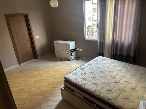 Tirane, jepet me qera apartament 2+1 Kati 2, 110 m² 600 € (ASTIR)