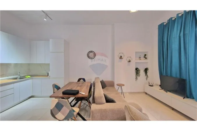 Vlore, shitet apartament 2+1+Ballkon Kati 0, 68 m² 135.400 € (Lungomare)