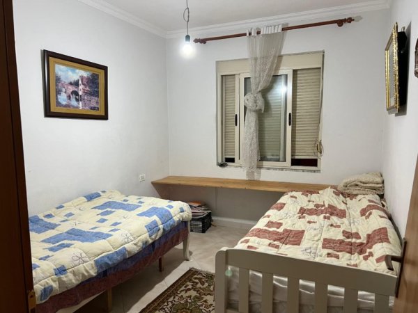 Tirane, jepet me qera apartament 2+1+Aneks+Ballkon Kati 2, 96 m² 400 € (fresk)