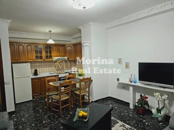 Tirane, jepet me qera apartament 1+1+Ballkon Kati 2, 65 m² 560 € (Gjimnazi Petro Nini Luarasi)