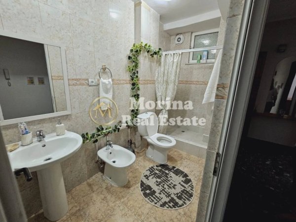 Tirane, jepet me qera apartament 1+1+Ballkon Kati 2, 65 m² 560 € (Gjimnazi Petro Nini Luarasi)