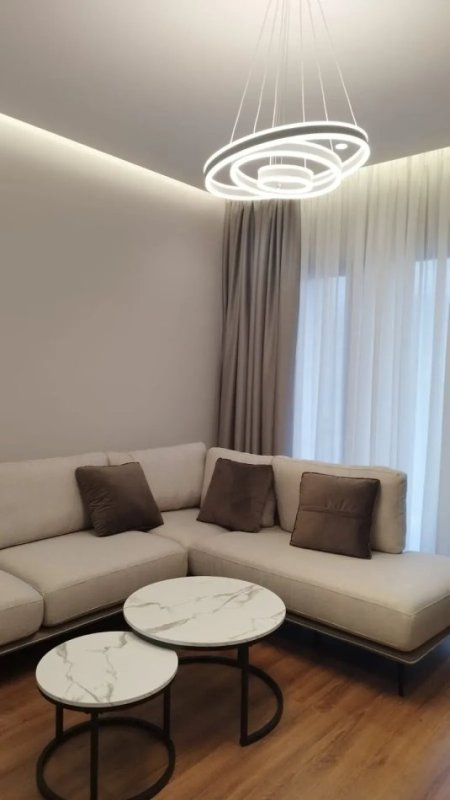 Tirane, jepet me qera apartament 2+1+Ballkon Kati 9, 112 m² 830 € (Farmacia 10/Kompleksi Arlis)