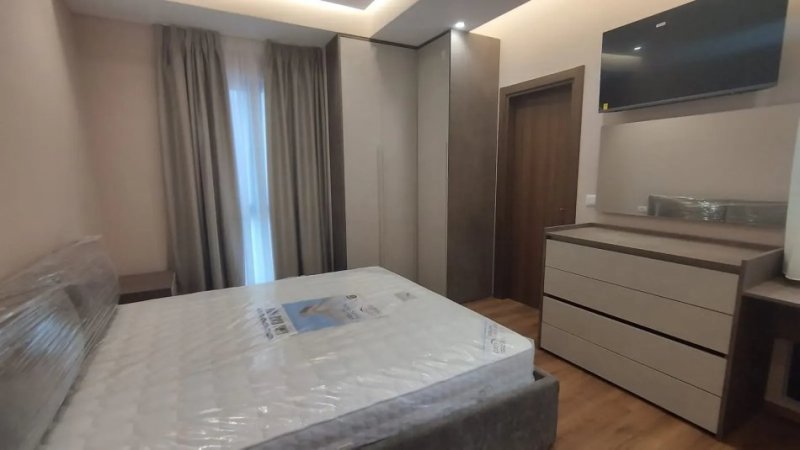 Tirane, jepet me qera apartament 2+1+Ballkon Kati 9, 112 m² 830 € (Farmacia 10/Kompleksi Arlis)