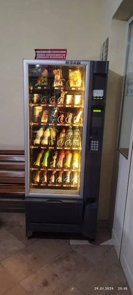 Durres, ofroj Shiten Makineta Automatike Bianchi dhe Necta Durres Plazh +355692387400