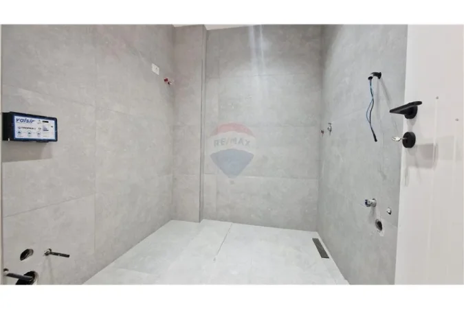 Vlore, shitet apartament 2+1+Ballkon Kati 4, 91 m² 182.000 € 