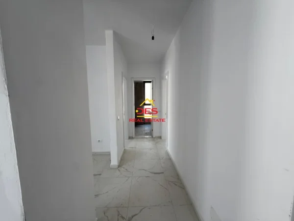 Vlore, shitet apartament 2+1+Ballkon Kati 5, 101 m² 132.210 € (Orikum , Vlorë)
