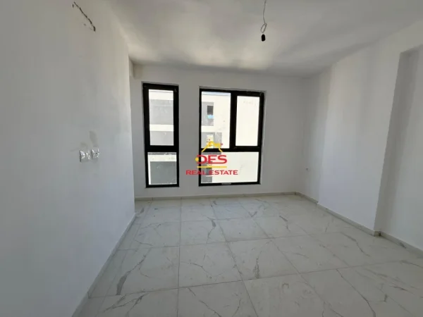 Vlore, shitet apartament 2+1+Ballkon Kati 5, 101 m² 132.210 € (Orikum , Vlorë)