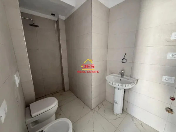 Vlore, shitet apartament 2+1+Ballkon Kati 5, 101 m² 132.210 € (Orikum , Vlorë)