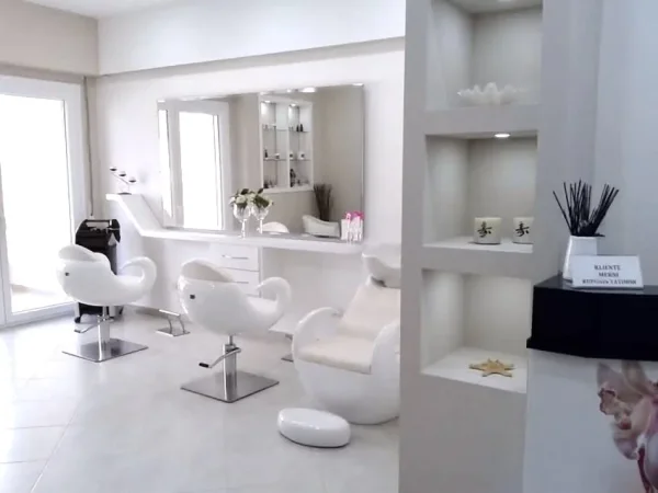 Tirane, jepet me qera ambjent biznesi Kati 2, 75 m² 500 € (KOPSHTI BOTANIK)