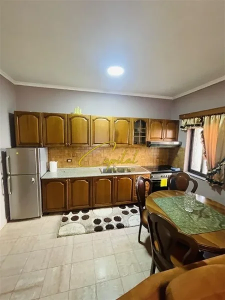 Tirane, jepet me qera apartament 2+1 Kati 2, 100 m² 550 € (ISH RESTORANT DURRESIT)