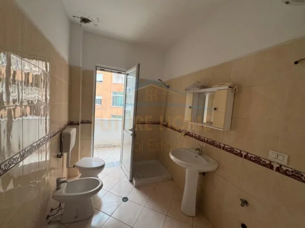 Durres, shitet apartament 1+1 Kati 3, 67 m² 72.000 € (Plazh Iliria, Durres)