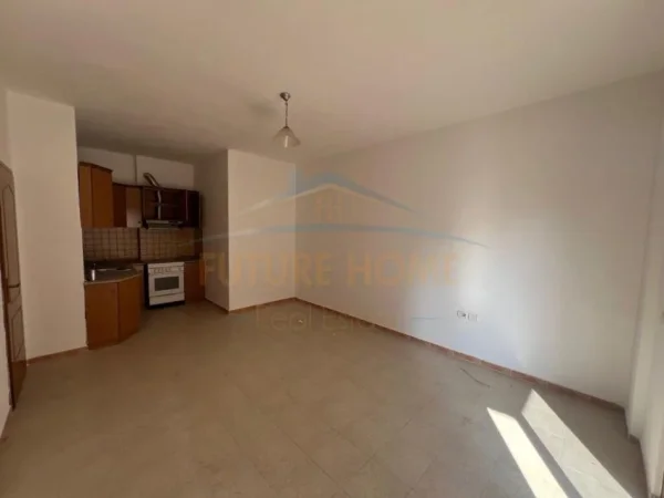 Durres, shitet apartament 1+1 Kati 6, 72 m² 75.000 € (Plazh Hekurudha, Durres)