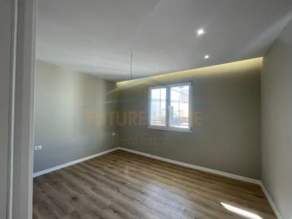 Durres, shitet apartament 1+1 Kati 9, 51 m² 75.000 € (Kazazi, Durres)