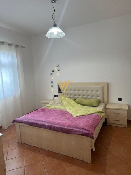 Tirane, jepet me qera apartament 2+1+Ballkon Kati 2, 100 m² 500 € (ALI DEMI)