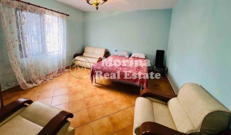 Tirane, jepet me qera shtepi 1+1 Kati 0, 63 m² 250 € (Laprake)