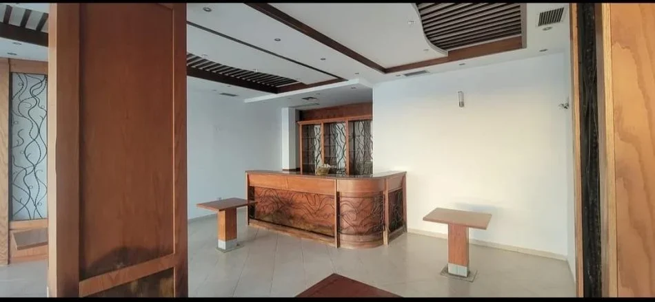 Shkembi Kavajes, shitet lokal Kati 0, 88 m² 395.000 € (Shkembi i Kavajes)