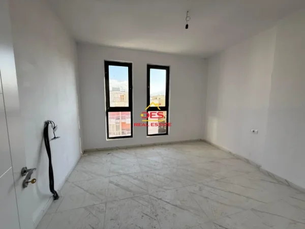 Vlore, shitet apartament 2+1+Ballkon Kati 5, 106 m² 137.800 € (Orikum, Vlorë)
