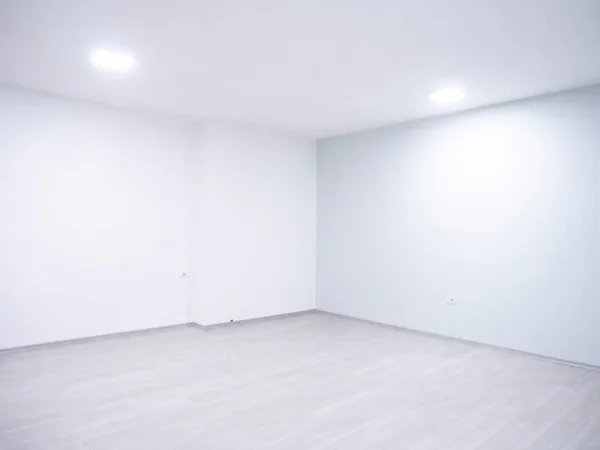 Tirane, jepet me qera apartament 2+1 Kati 6, 90 m² 1.100 € (Sheshi Wilson)
