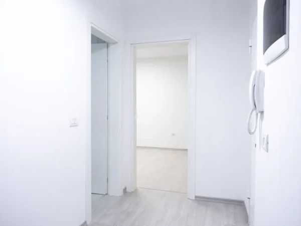 Tirane, jepet me qera apartament 2+1 Kati 6, 90 m² 1.100 € (Sheshi Wilson)