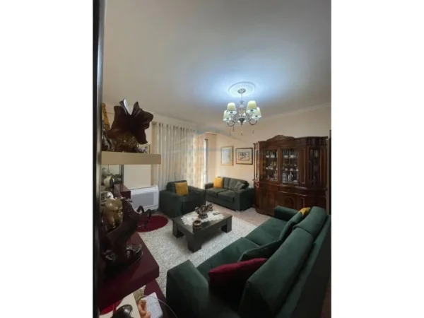 Tirane, shitet apartament 2+1 Kati 1, 78 m² 125.000 € (Tregu Elektrik)