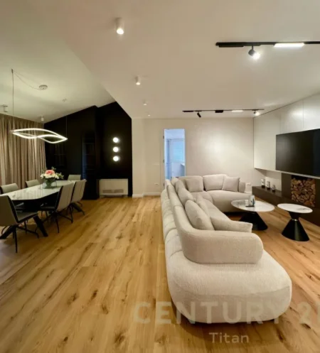 Tirane, shitet apartament+verande | Penthouse 3+1+Ballkon Kati 5, 300 m² 700.000 € (Liqeni I Thate)