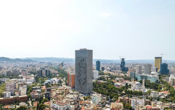 APARTAMENT 2+1+2 PER SHITJE NE DOWNTOWN ONE