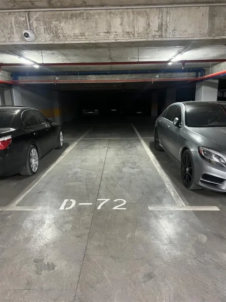 Tirane, jepet me qera apartament 1+1+Ballkon Kati 4, 75 m² 750 € (STACIONI I TRENIT)