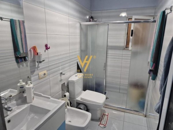 Tirane, jepet me qera apartament 2+1+Ballkon Kati 2, 100 m² 550 € (RRUGA FERIT XHAJKO)