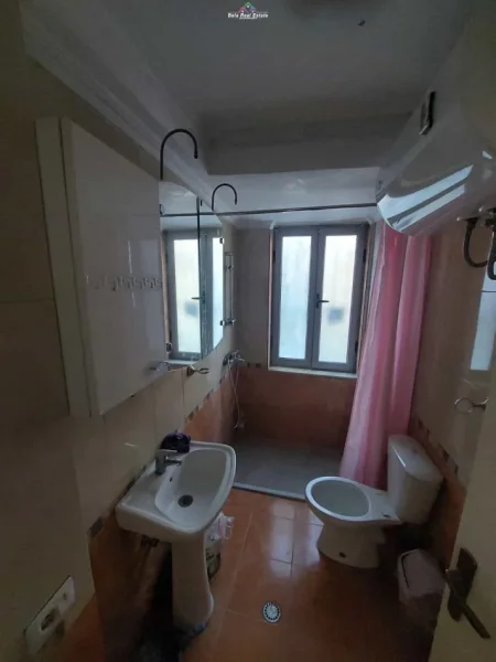 Tirane, shes apartament 2+1 Kati 2, 75 m² 188.000 € (RRUGA E KAVAJES)