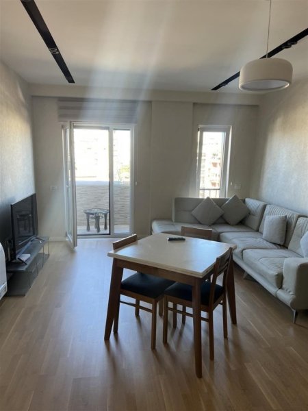 Tirane, jepet me qera apartament 1+1+Ballkon Kati 4, 74 m² 670 € (Rruga Panorama)