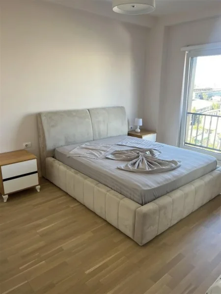 Tirane, jepet me qera apartament 1+1+Ballkon Kati 4, 74 m² 670 € (Rruga Panorama)