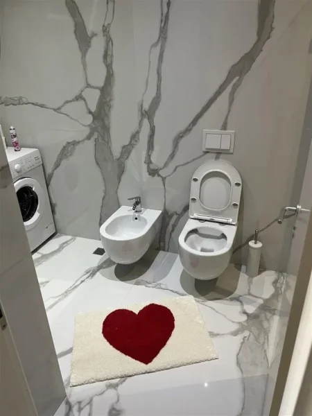 Tirane, jepet me qera apartament 1+1+Ballkon Kati 4, 74 m² 670 € (Rruga Panorama)