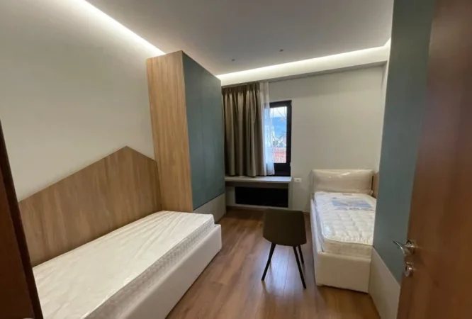 Tirane, jepet me qera apartament 2+1 Kati 9, 111 m² 830 € (QSUT)