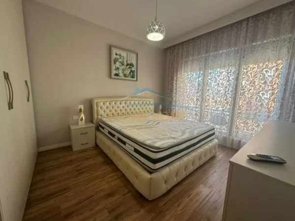 APARTAMENT 2+1 ME QERA , KOMPLEKSI DELIJORGJI, RRUGA KAVAJES
