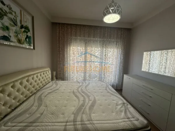 APARTAMENT 2+1 ME QERA , KOMPLEKSI DELIJORGJI, RRUGA KAVAJES