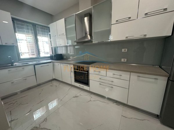 APARTAMENT 2+1 ME QERA , KOMPLEKSI DELIJORGJI, RRUGA KAVAJES